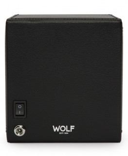dos-remontoir-une-montre-cub-wolf-1834-couvercle-cuir-noir_461103-wolf