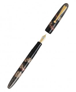 stylo-plume-namiki-yukari-trefle-sauvage_fn-lp-hag-ouvert