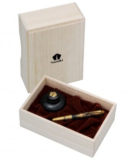 coffret-bois-stylo-plume-namiki-yukari-abricotier-et-fauvette_abricotier-f