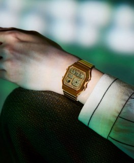 montre-casio-vintage-dore-rectangulaire-edgy_a130weg-9aef-casio-porte