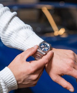 montre-casio-edifice-chronographe-cadran-bleu-acier_efb-730d-2avuef-casio-porte