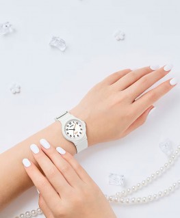 montre-casio-collection-kids-blanche_lq-24b-7bef-casio-porte