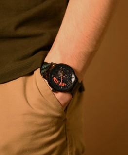 montre-pierre-lannier-paddock-cadran-noir-bracelet-milanais_338a459-pierre-lannier-porte