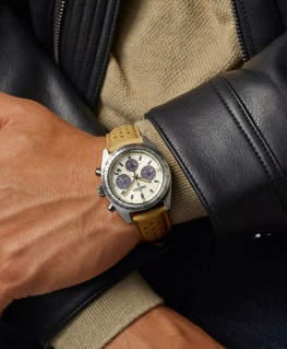 montre-homme-seiko-prospex-speedtimer-chronographe-quartz-solaire-motoring_ssc959p1-seiko-porte
