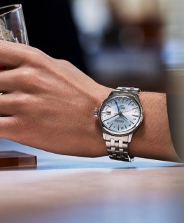 montre-seiko-presage-automatique-cocktail-gmt-bleue_ssk037j1-seiko-porte