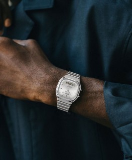montre-casio-vintage-acier-edgy_aq-240e-7aef-casio-profil