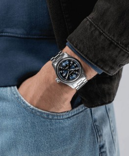 montre-hamilton-khaki-field-auto_h70455140-hamilton-visuel-porte