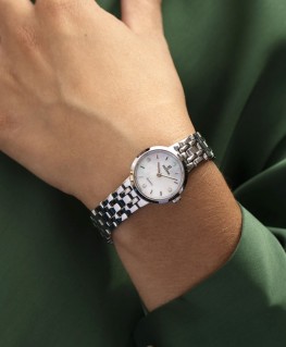 montre-festina-mademoiselle-acier-cadran-nacre_f20746-1-festina-porte