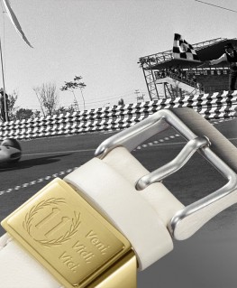 montre-casio-edifice-honda-sospencion_ecb-2300hr-1aer-casio-bracelet1