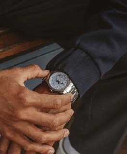 montre-casio-edifice-slim-bleu-texture_efr-s108de-2avuef-casio-porte