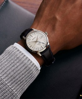 montre-seiko-presage-cocktail-automatique-gmt-SSK049J1-porté