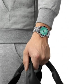 montre-tissot-seaster-1000-40mm-T120.410.11.091.00-porté
