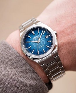 montre-casio-edifice-automatique-EFK-200D-2AER-porté
