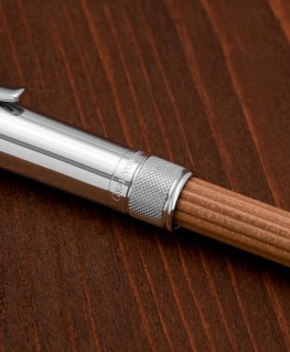 crayon-excellence-graf-von-faber-castell-plaque-platine_118567-graf-von-faber-castell-visuel-ferme