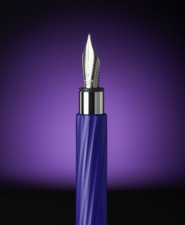 stylo-plume-faber-castell-ambition-italic-midnight-mauve_147770-faber-castell-visuel-plume