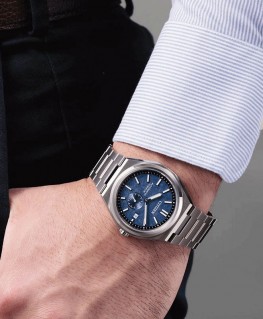 montre-citizen-automatique-super-titanium-bleue-NJ0180-80L-porté