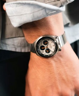 montre-citizen-tsuno-chrono-AN3660-81A-porté
