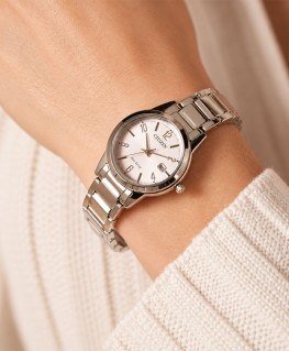 montre-femme-citizen-eco-drive-fe1241-71z-rose-porté