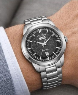 montre-citizen-elegance-classic-eco-drive-AW0151-85E-noire-porté