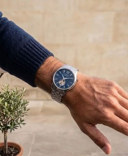 montre-homme-citizen-platform-automatique-open-heart-NH9131-73L-bleu-porté