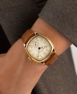 montre-hamilton-american-classic-cushion-mechanical-34mm-H36139520-porté