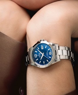 montre-festina-swiss-made-bleu-acier_F20049/5-porté